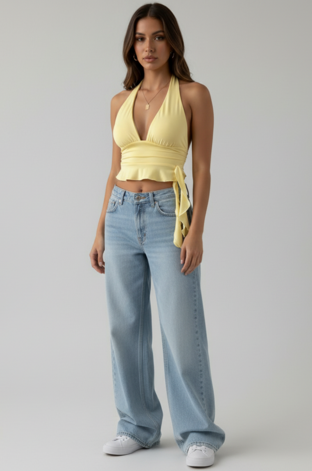 Deep V-neck top – plissé & slim
